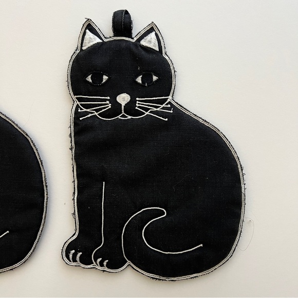 Pair vintage black cat quilted embroidered potholders linen black white - Picture 4 of 5